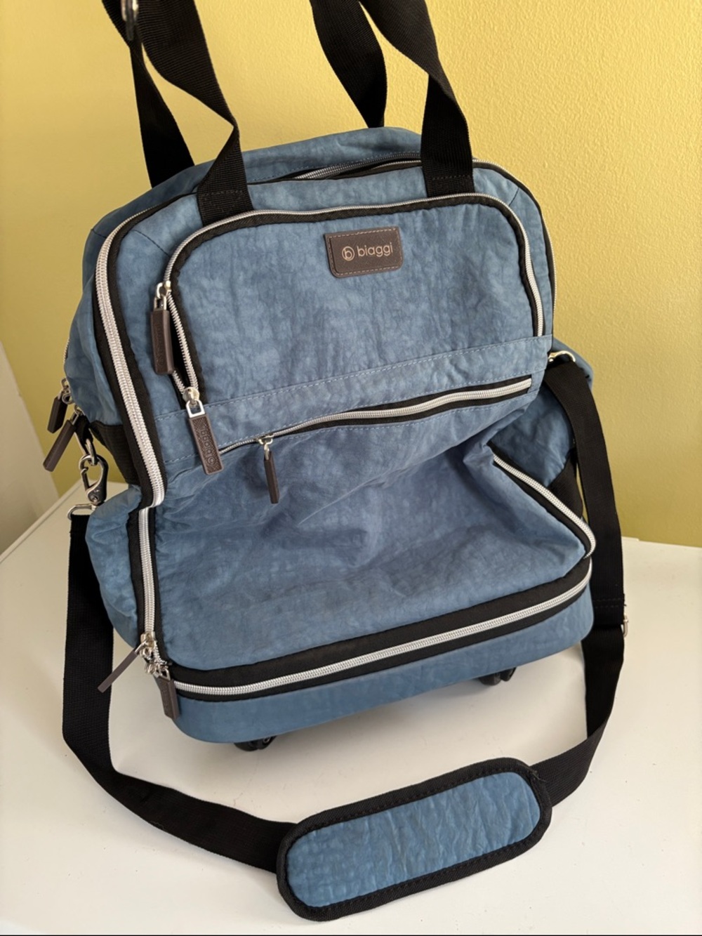 Biaggi NWT Blue Zipsak Expandable wheeled Luggage Bag